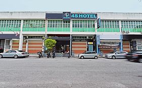 4s Hotel  3*